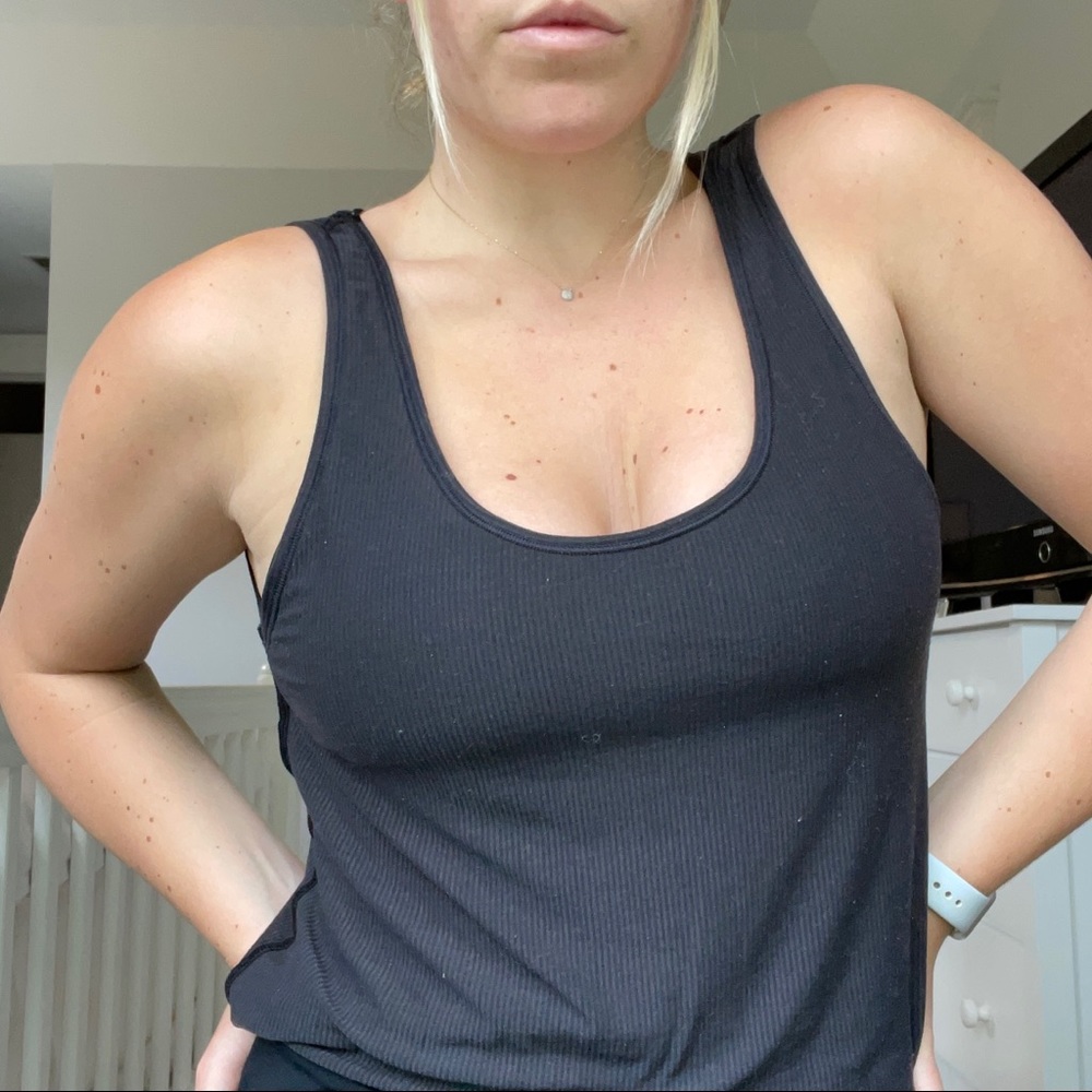 LULULEMON BLACK OPEN BACK TANK SIZE 6